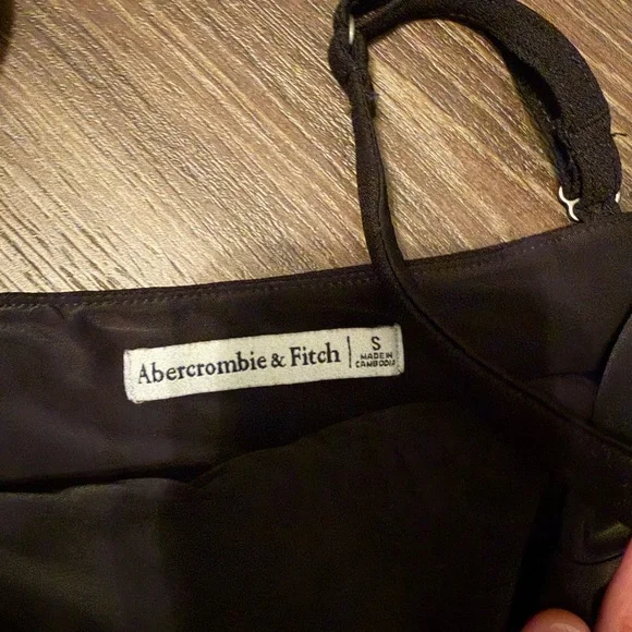 Abercrombie & Fitch Black Camisole Top - Picture 3 of 3